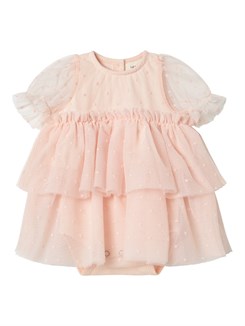 Lil' Atelier Frilla SS-Bodykleid aus lockerem Tüll – Peach Blush